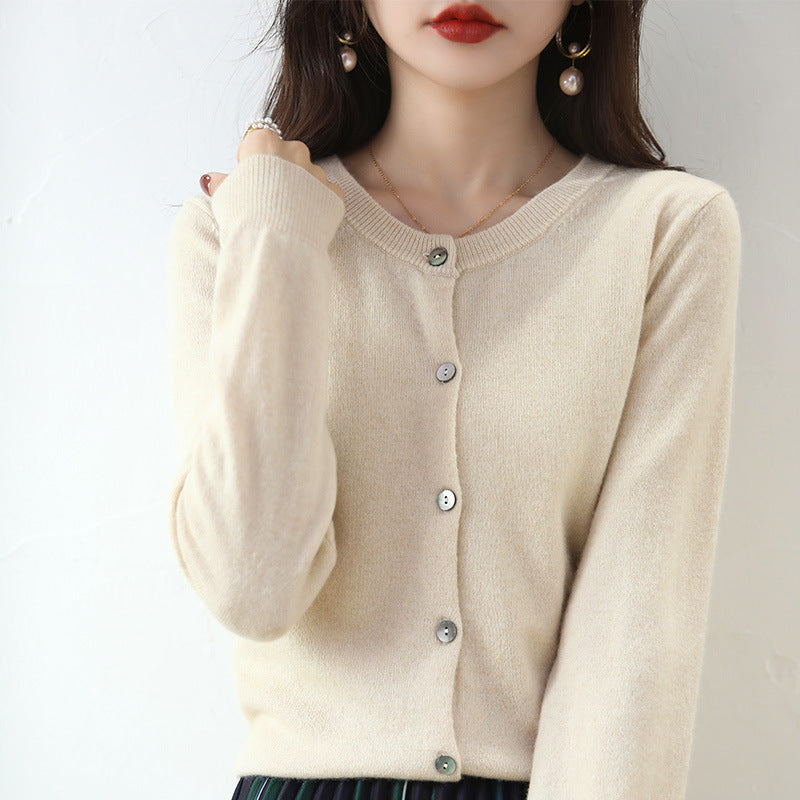 Cardigan Court Femme Chic en Maille