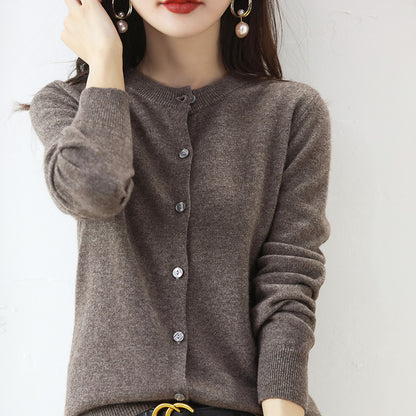 Cardigan Court Femme Chic en Maille